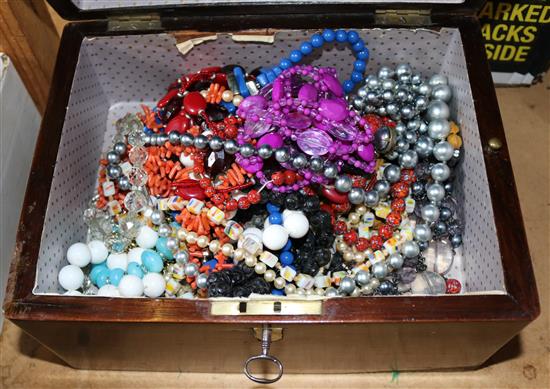 Jewellery box and costume jewellery